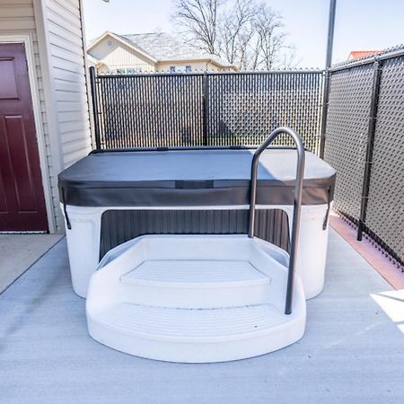 Tiny Home With Hot Tub Near Ft Leonard Wood! Waynesville Esterno foto