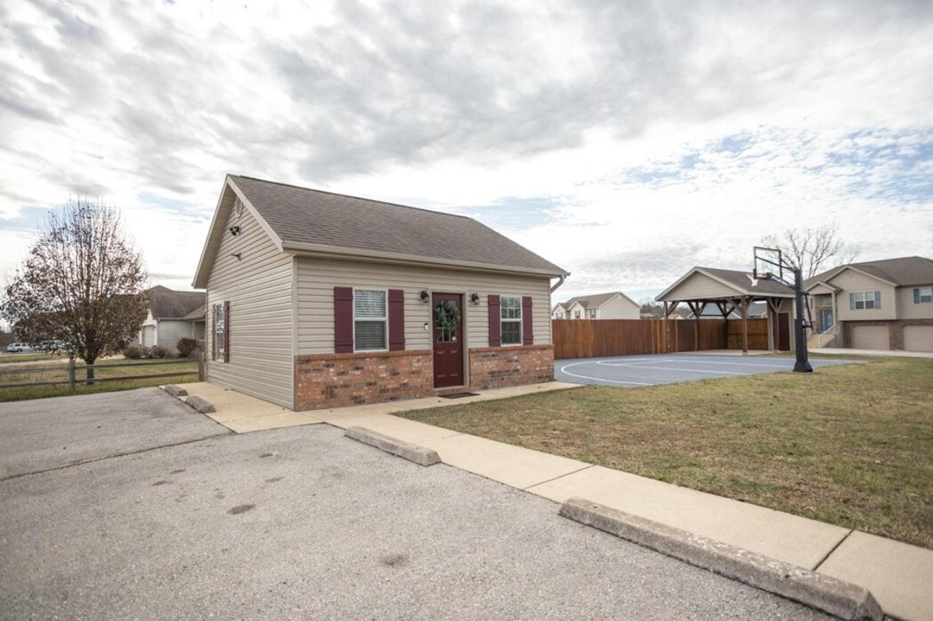 Tiny Home With Hot Tub Near Ft Leonard Wood! Waynesville Esterno foto